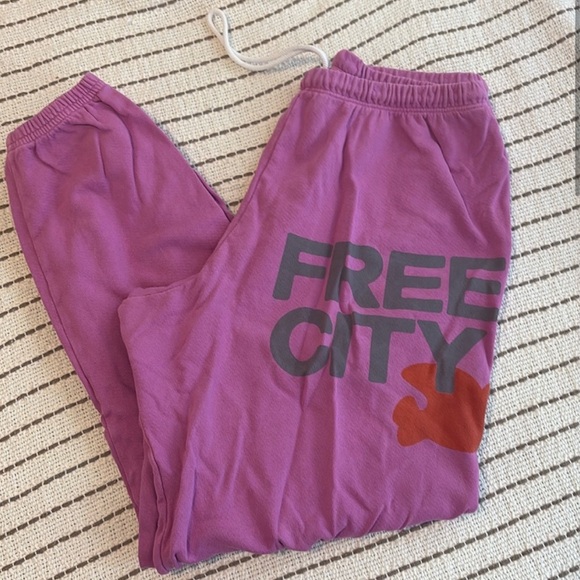Free City sweatpants size S - Picture 2 of 3